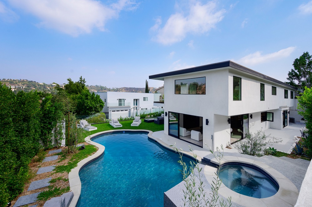 Sunrise Pools and Spas LLC swimming pool installation