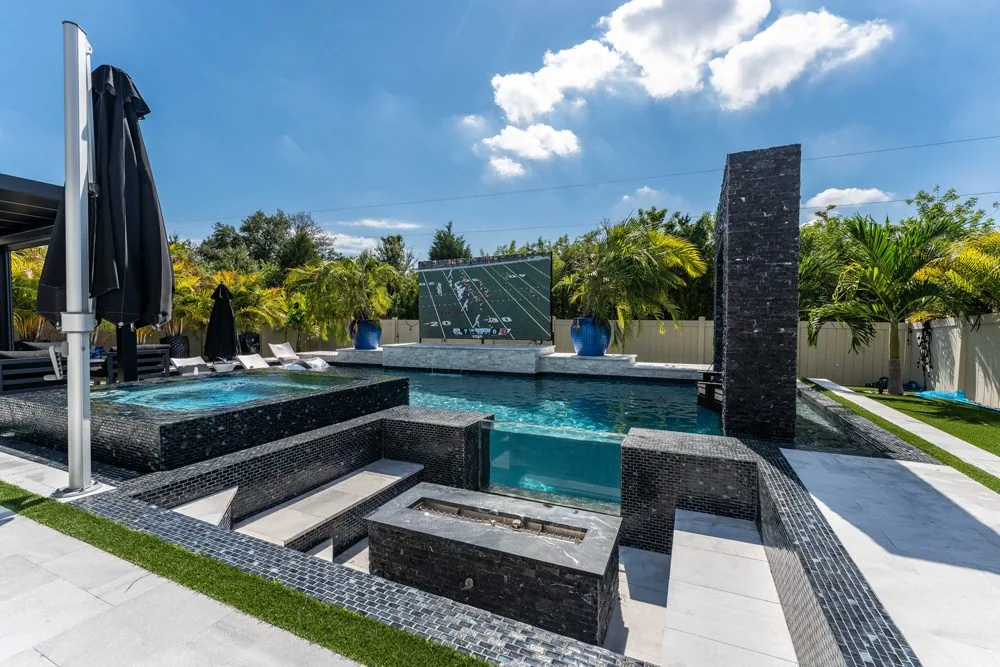 Family Pools of Florida
