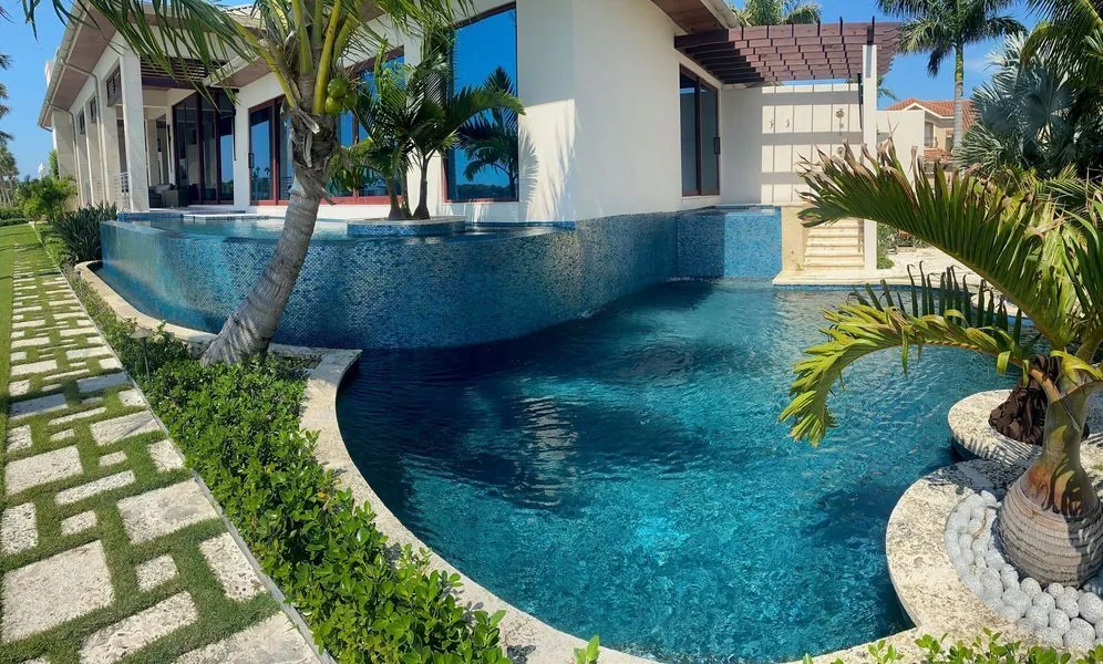 Fox Pools Inc