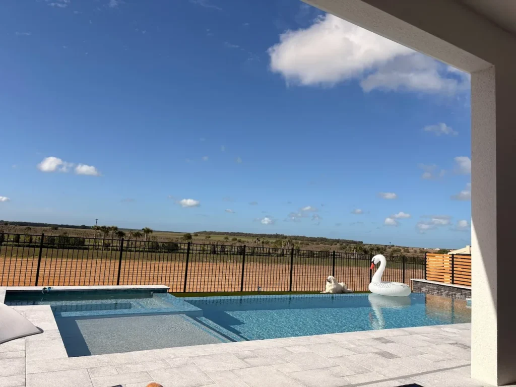 Leron Homes & Pools