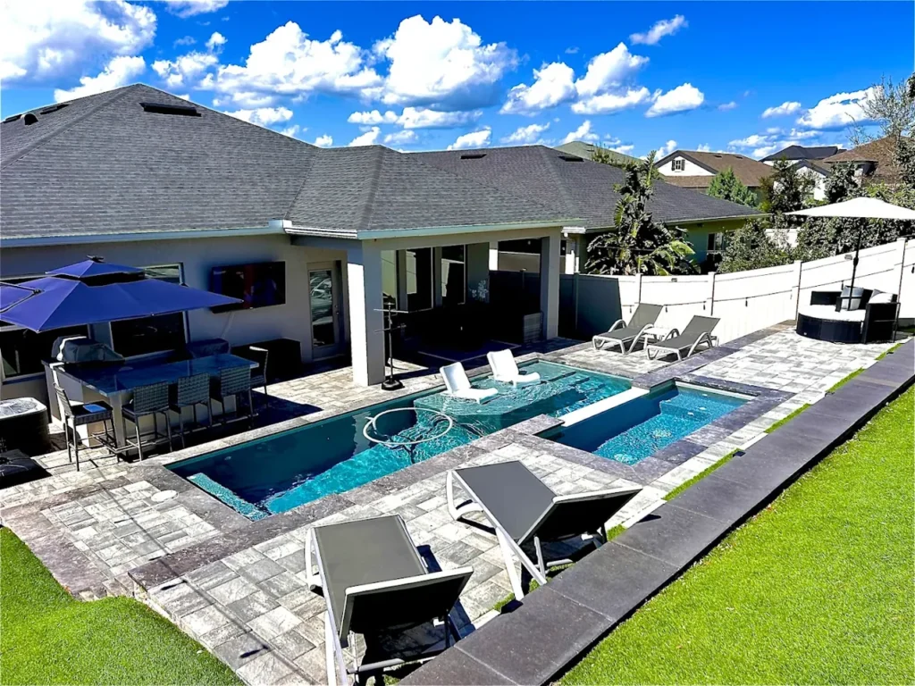 Leron Homes & Pools