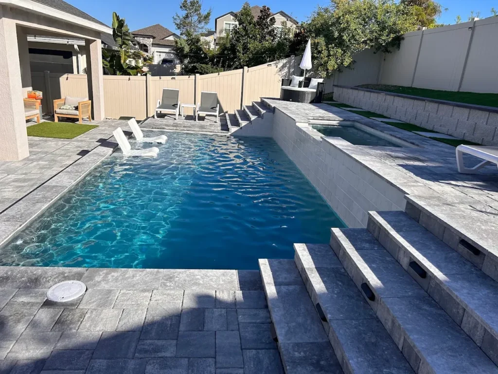 Leron Homes & Pools