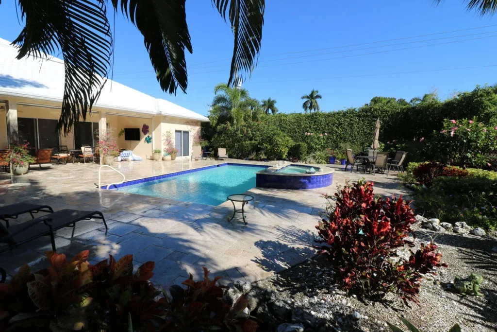Lifestyle Pools of Naples Inc