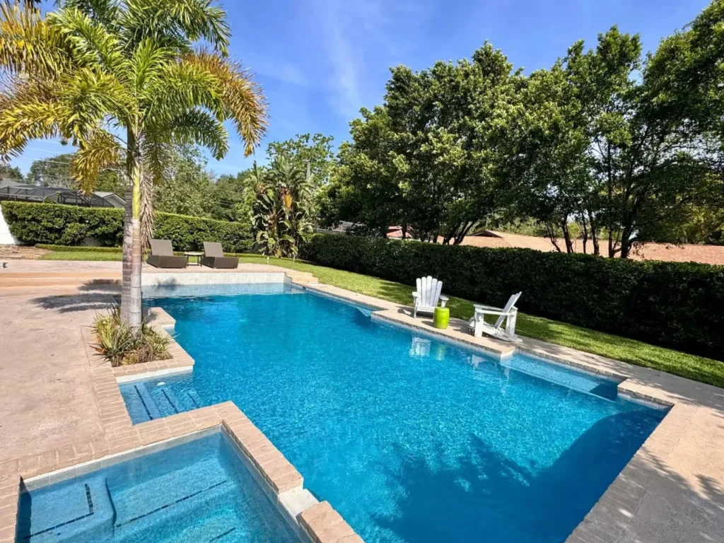 Sea Breeze Pools LLC