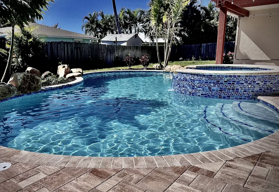 Pineapple Pools of Florida pool project