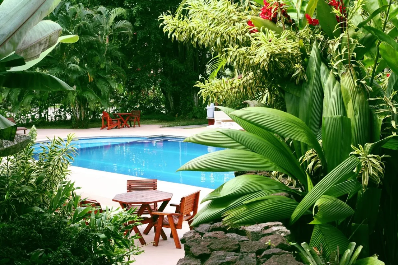 GROVES SWIMMING POOL SERVICE, INC.