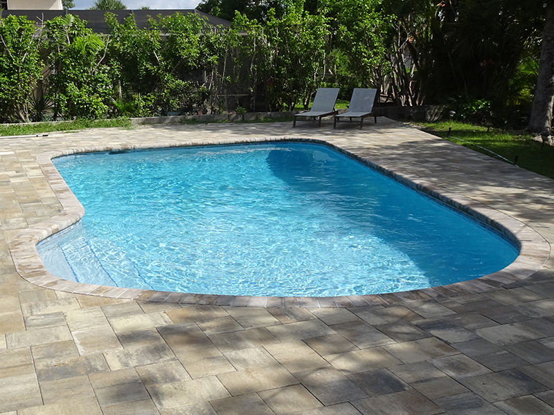 Cliff’s Pools And Patios