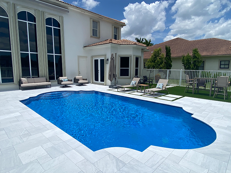 Cliff’s Pools And Patios