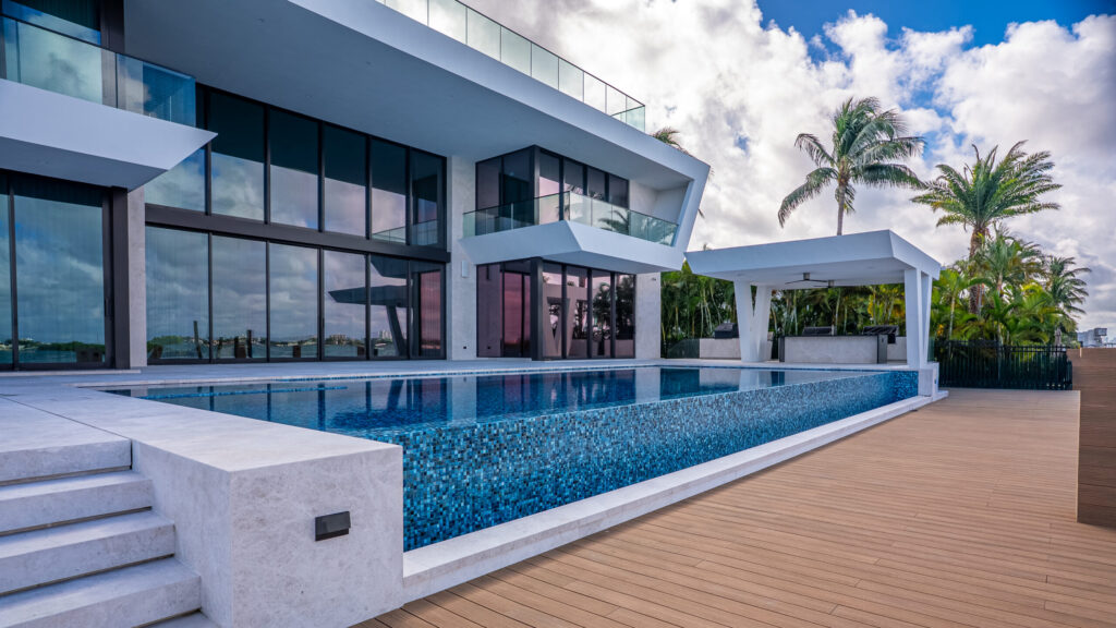 Miami Nice Pools & Outdoors LLC