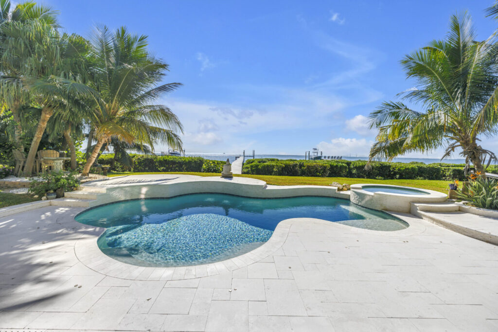 Oasis Pavers & Pools, LLC