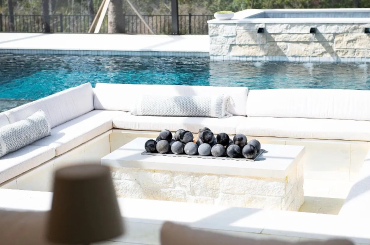 Premier Pools and Outdoor Living LLC