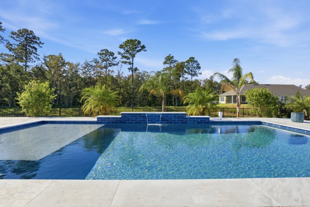 Sunnyside Luxury Pools LLC