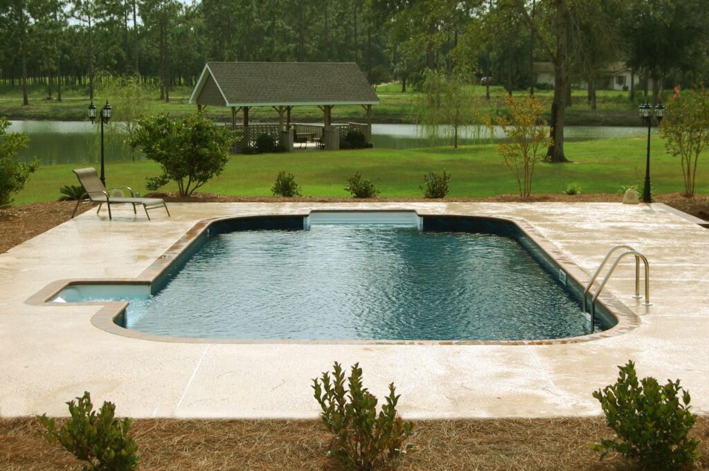 Woodard Pools & Outdoors, LLC